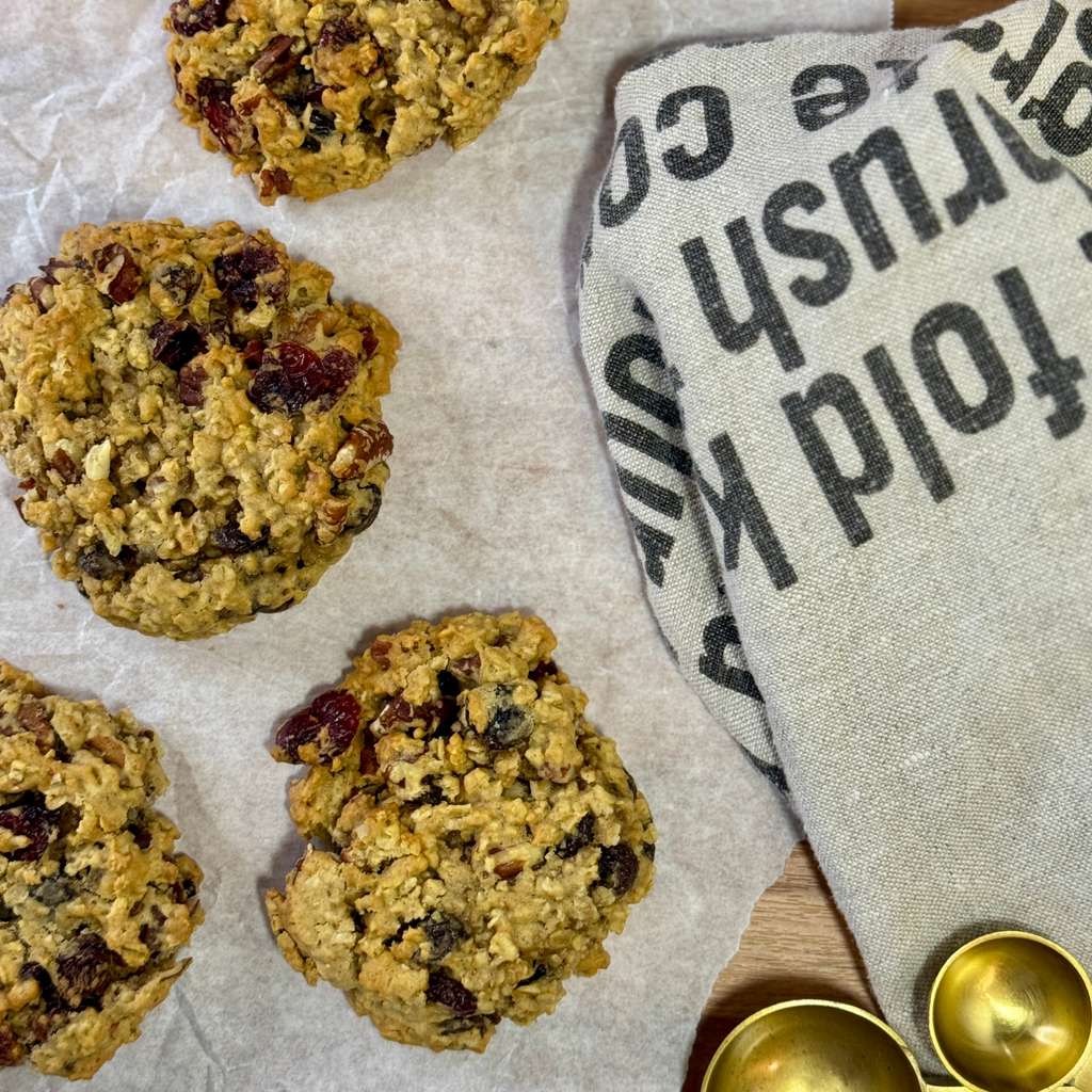Oatmeal Raisin w/Cranberries & Pecans - Premier Collection