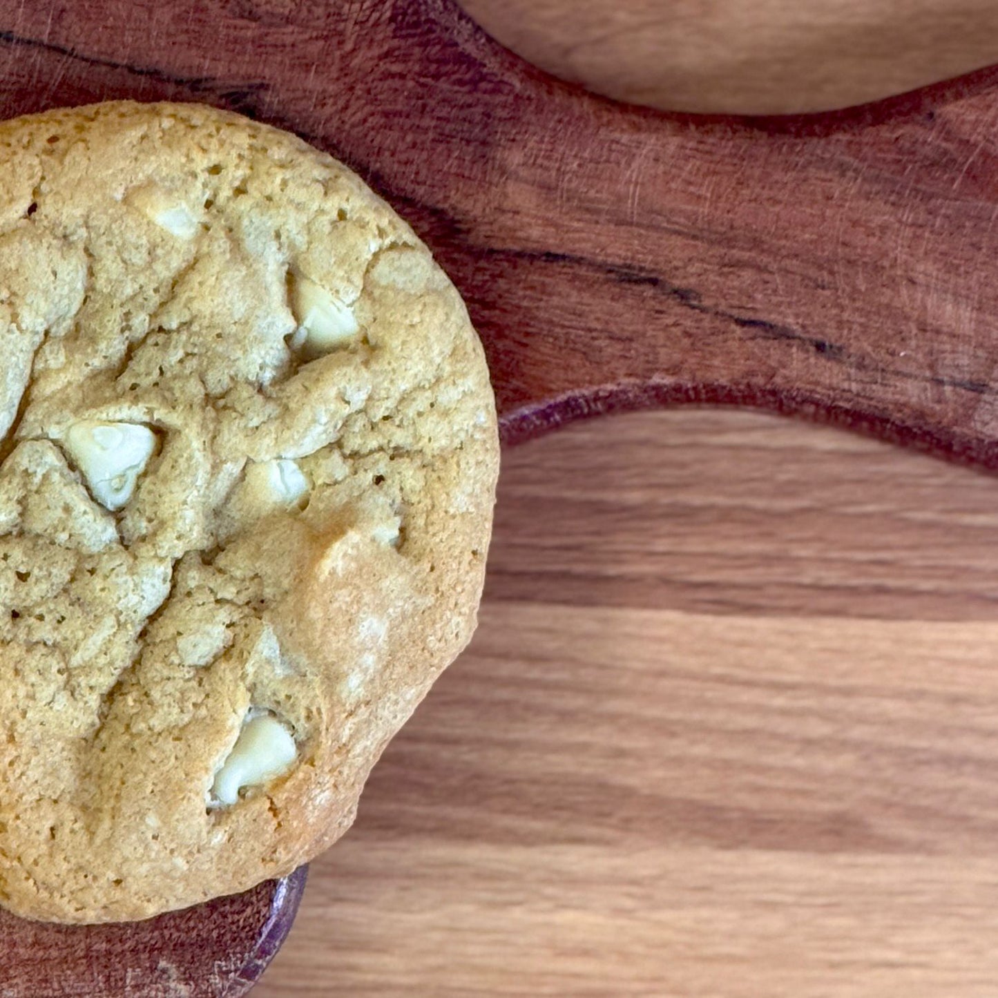 White Chocolate Macadamia Nuts - Premier Collection