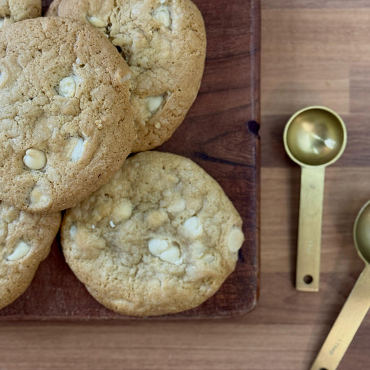 White Chocolate Macadamia Nuts - Premier Collection